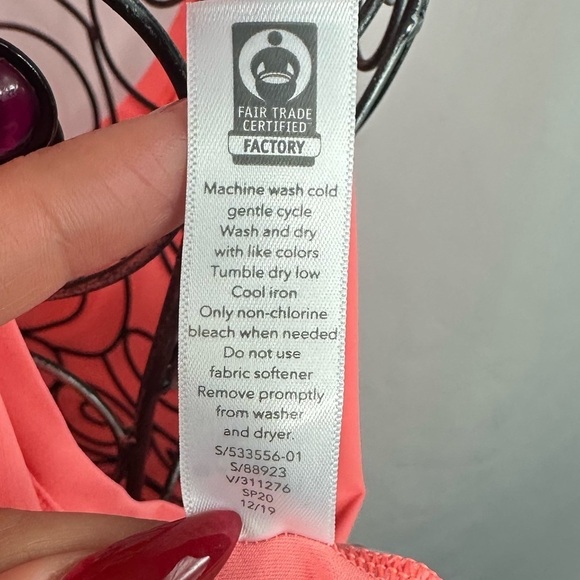 Athleta ultimate train tank in neon orange size 1X - Picture 9 of 9